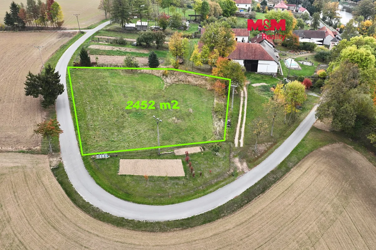Prodej zahrady 2452 m²